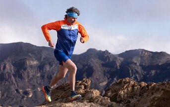 Scott Jurek est équipé pour faire l’ascension