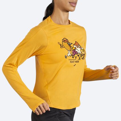 Movement angle (treadmill) view of Brooks Trot Happy Distance Graphic LS for women