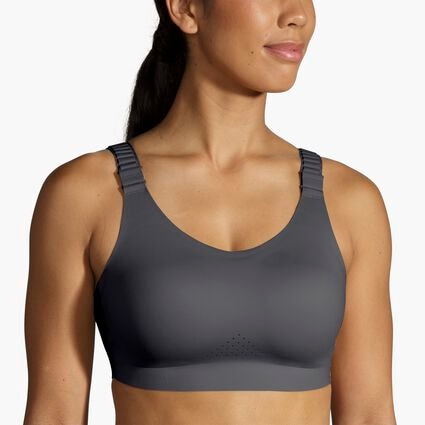 Model (front) view of Brooks Scoopback 2.0 Sports Bra for dames