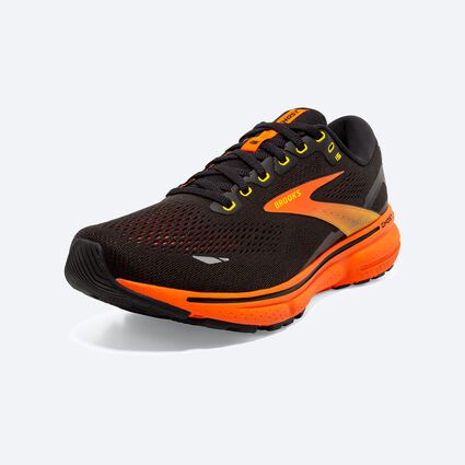 Opposite Mudguard and Toe view of Brooks Ghost 15 for men