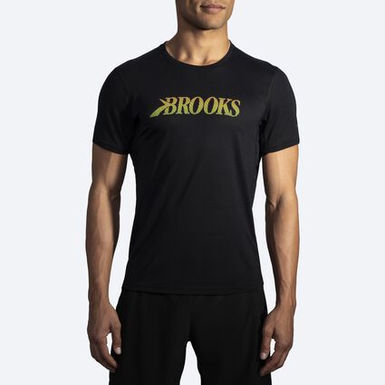 Model (front) view of Brooks Distance Graphic Short Sleeve for men