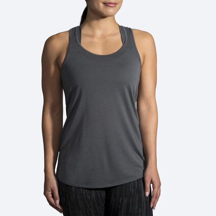 Model (front) view of Brooks Distance Tank for women