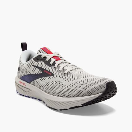 Mudguard and Toe view of Brooks Revel 6 for men