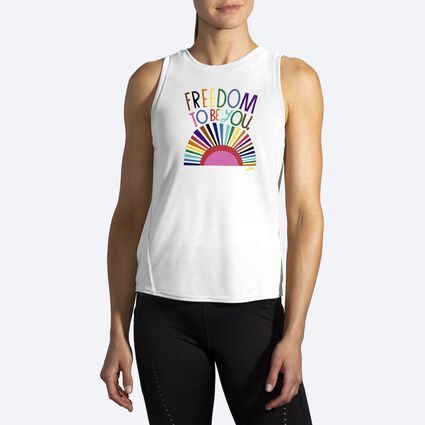 Model (front) view of Brooks Distance Graphic Tank for women