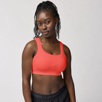 Vue (avant) du modèle de Brooks Convertible 2.0 Sports Bra pour femmes