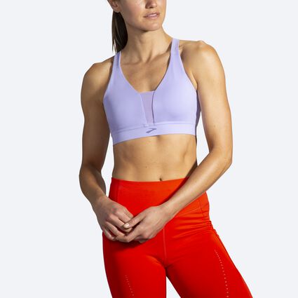 Model angle (relaxed) view of Brooks Plunge Sports Bra for women