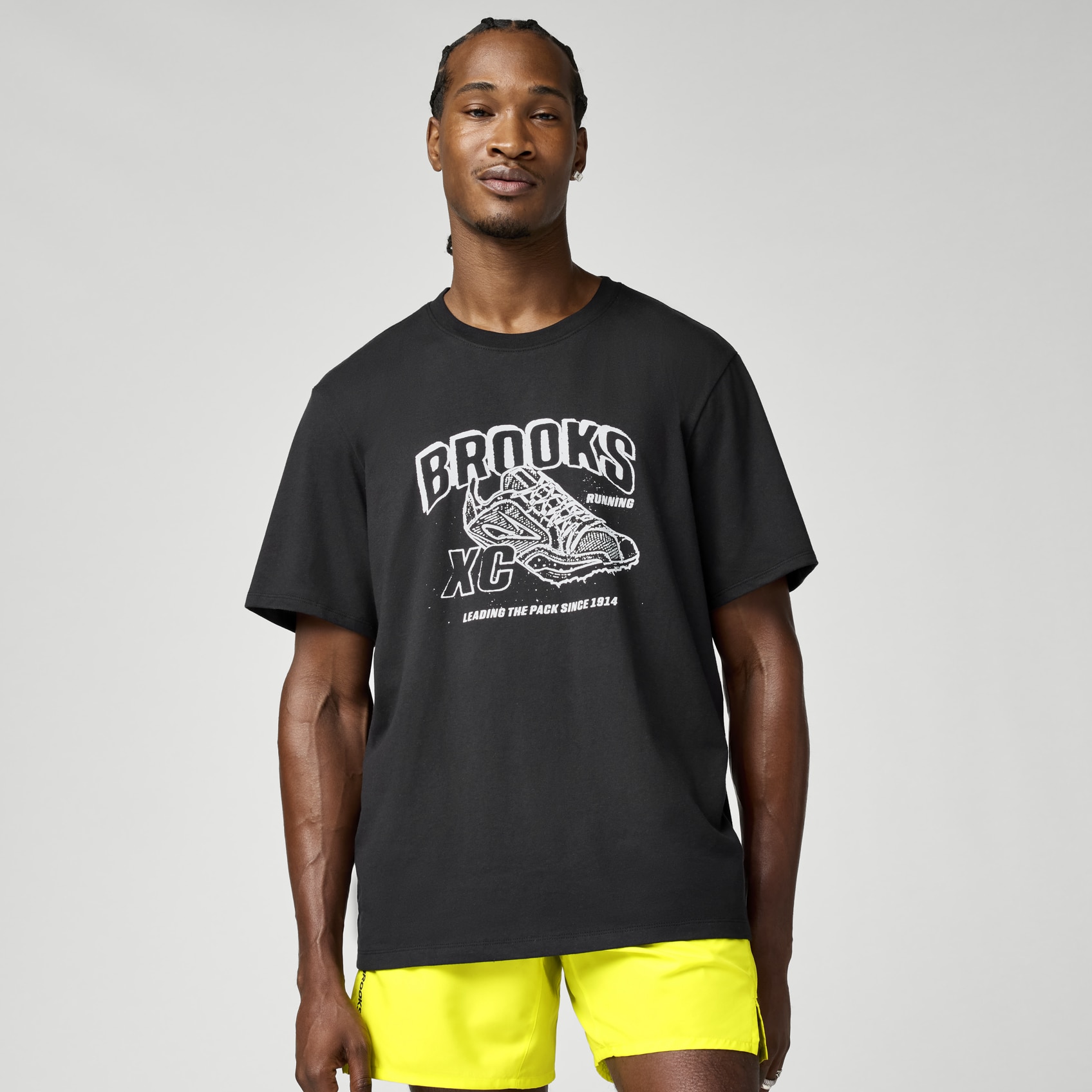 Brooks Running Men's Graphic Short Sleeve In Black