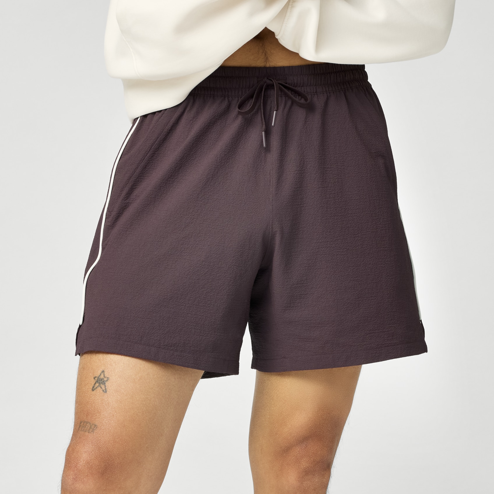 Brooks Running Men's Movement Short In Brown
