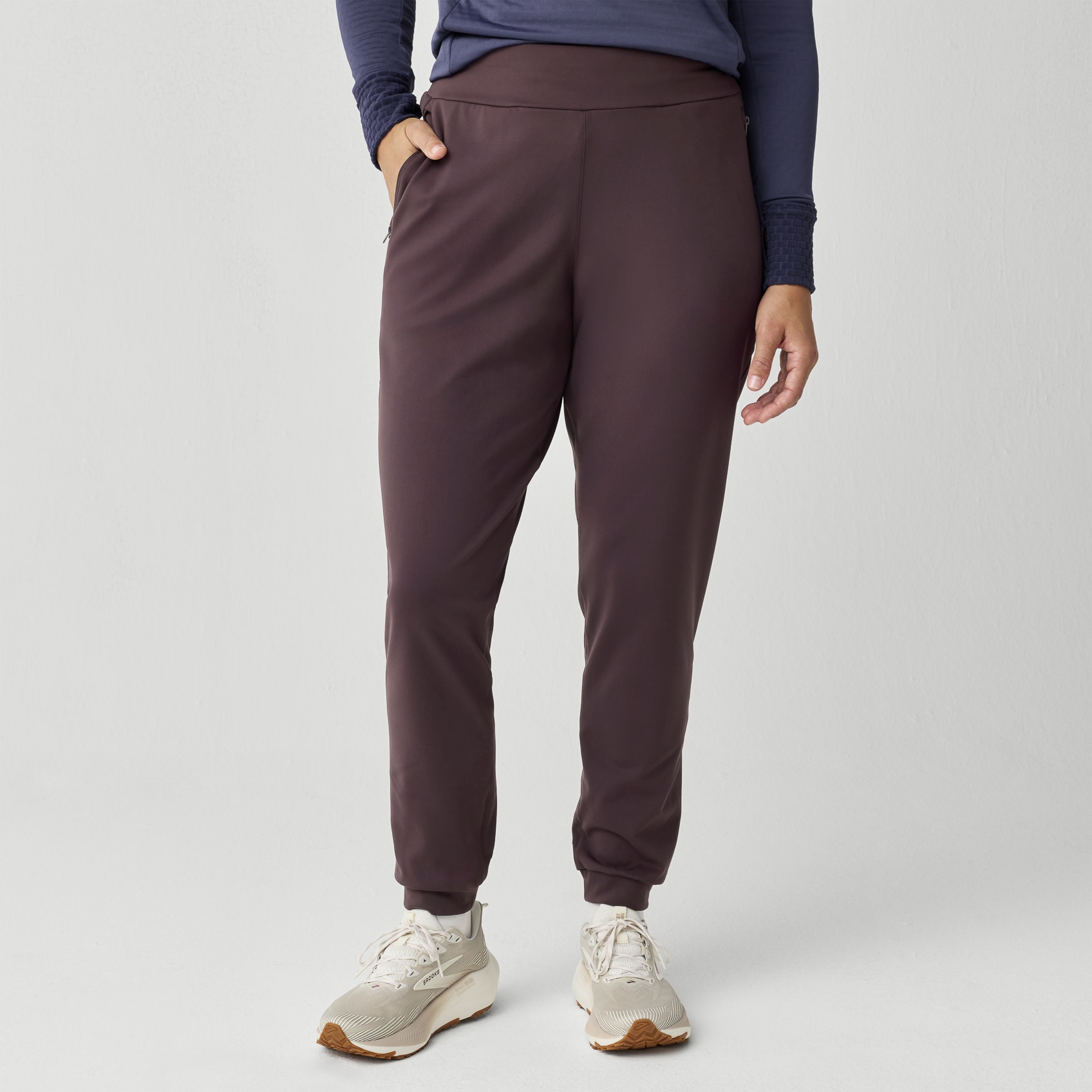 Brooks Running Women's Momentum Thermal Jogger 2.0 In Purple