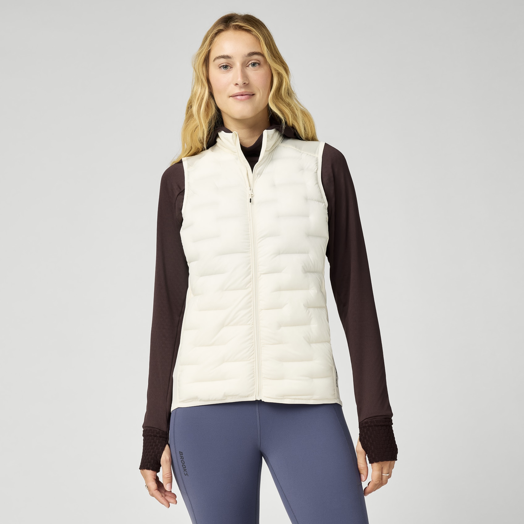 Brooks Running Women's Momentum Thermal Vest In White