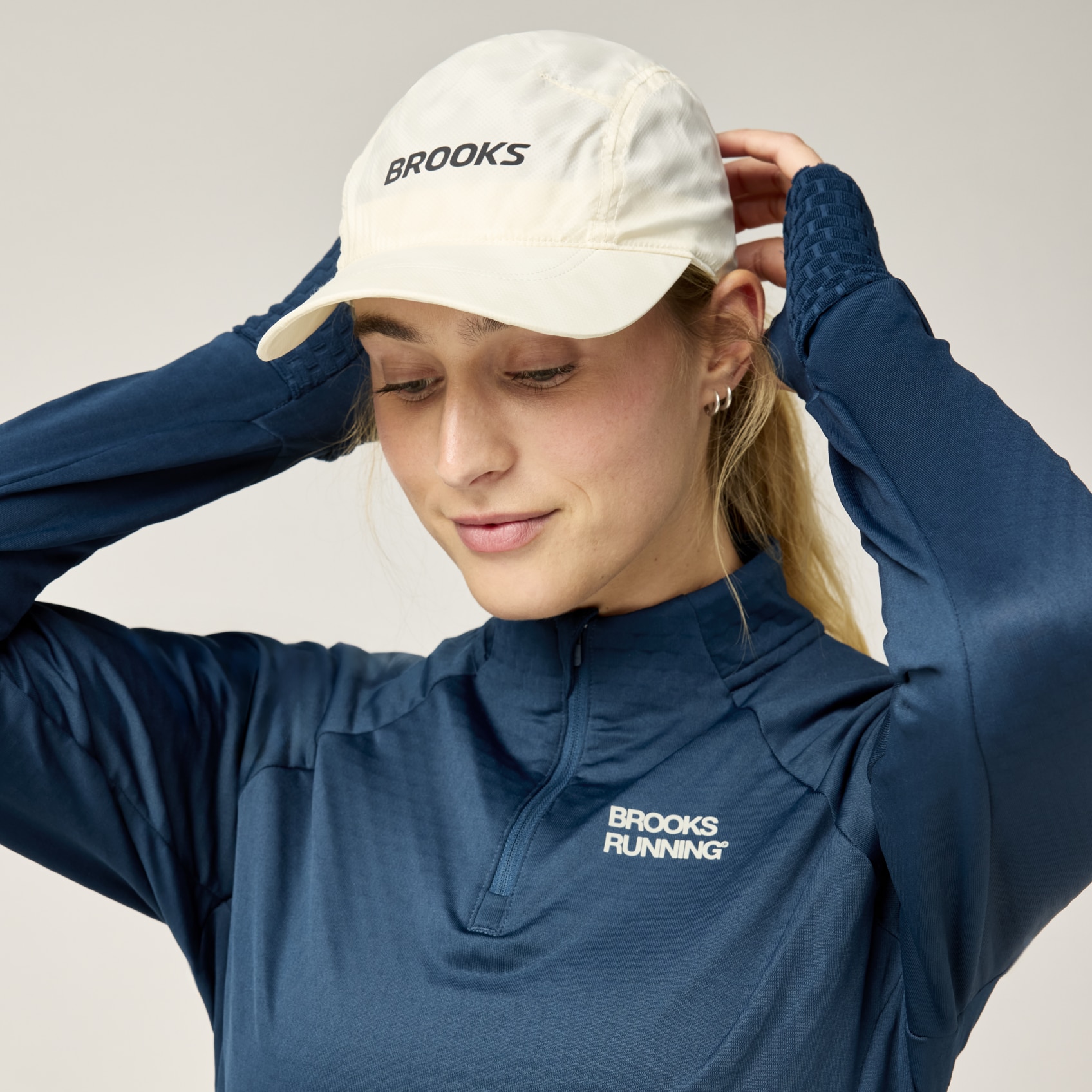 Brooks Running Unisex Journey Reflective Hat In Neutral