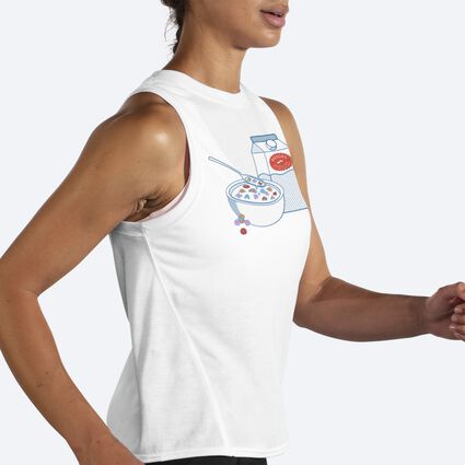 Movement angle (treadmill) view of Brooks Distance Graphic Tank for women