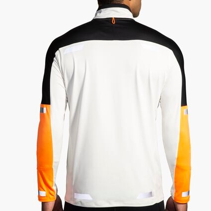 Brooks Run Visible 1/2 Zip 2.0 für Herren – Model-Ansicht (von hinten)