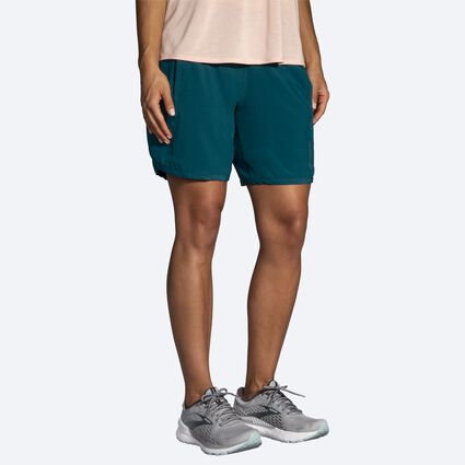 Model angle (relaxed) view of Brooks Chaser 7" Short for women