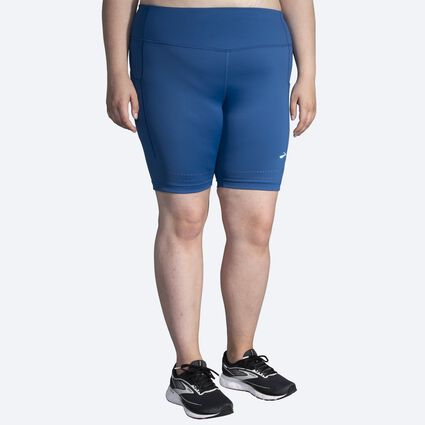 Model (front) view of Brooks Method 8" Short Tight for women