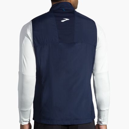 Brooks Shield Hybrid Vest für Herren – Model-Ansicht (von hinten)