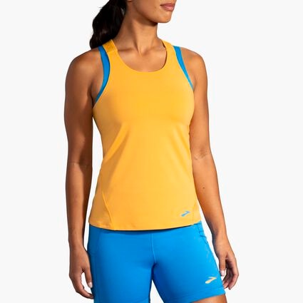 Model (front) view of Brooks Pick-Up Tank for women