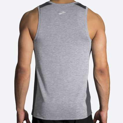 Model (back) view of Brooks Distance Tank for men