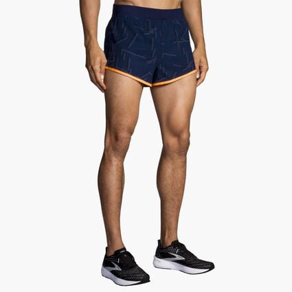 Vue (avant) du modèle de Brooks Sherpa 3" Split Short pour hommes