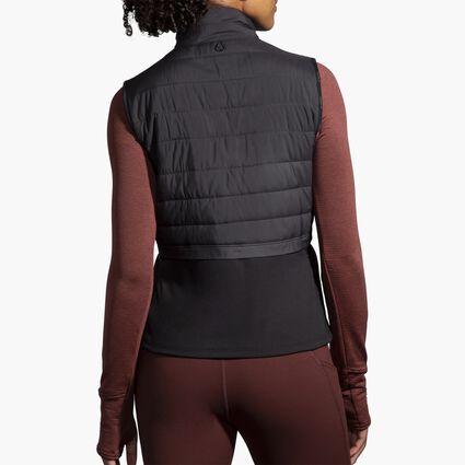 Vista del modelo (trasera) Brooks Shield Hybrid Vest 2.0 para mujer