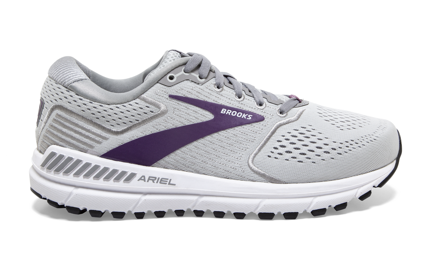 What Stores Sell Brooks Ariel Gym Shoes?