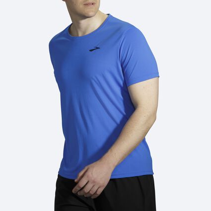 Model angle (relaxed) view of Brooks Atmosphere Short Sleeve for men