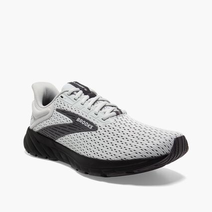 Mudguard and Toe view of Brooks Anthem 6 for men
