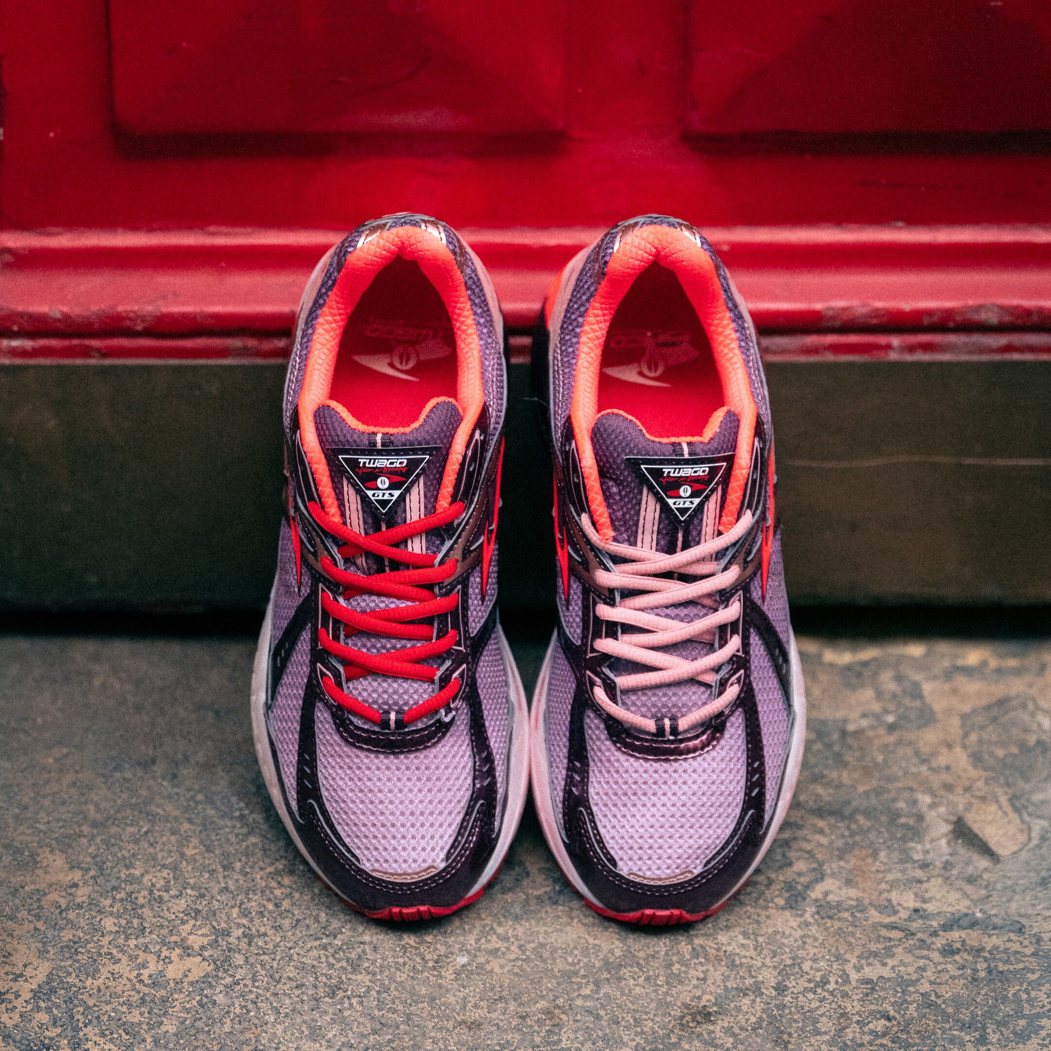 Open AFEW x Adrenaline GTS 10 image number 3 inside the gallery