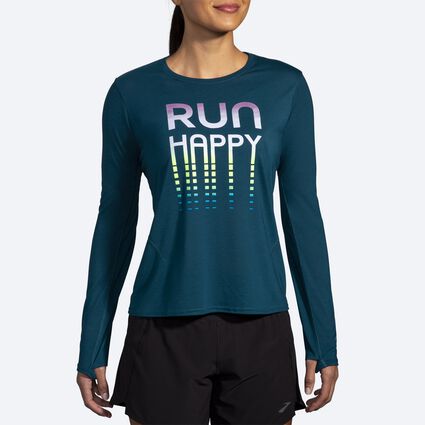 Model (front) view of Brooks Distance Long Sleeve 3.0 for women