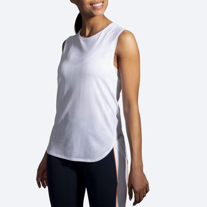 Model angle (relaxed) view of Brooks Spirit Tank for women