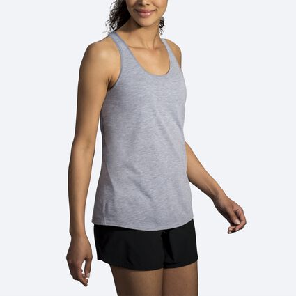 Model angle (relaxed) view of Brooks Distance Tank for women