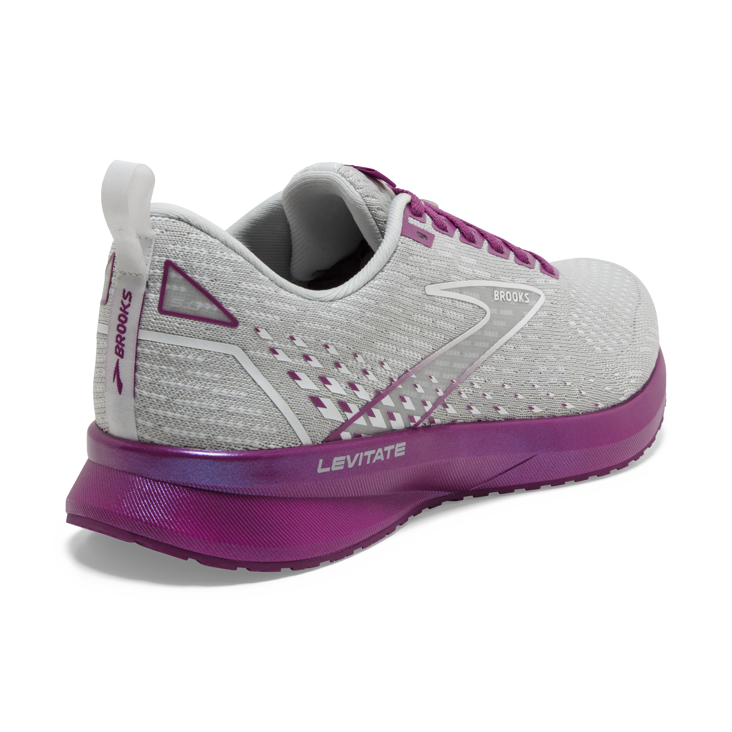 brooks womens levitate