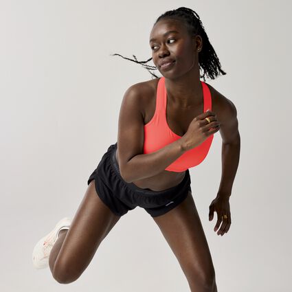 Vue angulaire du mouvement (sur tapis de course) Brooks Convertible 2.0 Sports Bra pour femmes