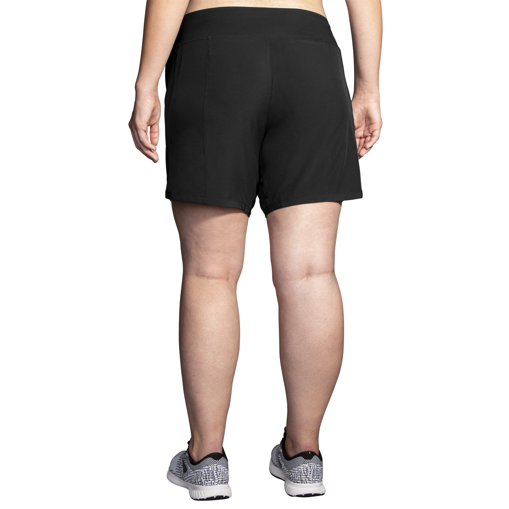 221041-001 black short Brooks Chaser 7 inches women’s running trousers