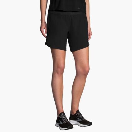Model angle (relaxed) view of Brooks Chaser 7" Short for women