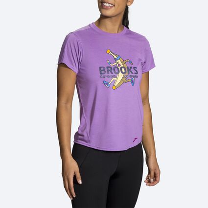 Model angle (relaxed) view of Brooks Distance Graphic Short Sleeve for women
