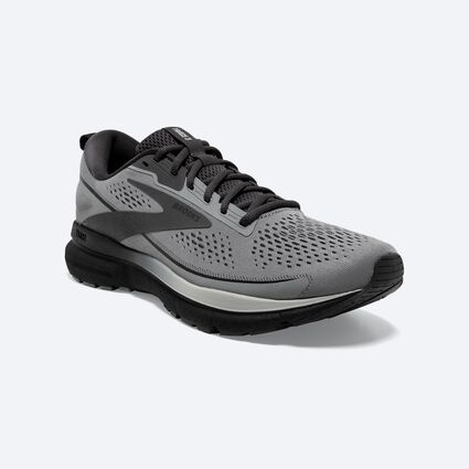 Mudguard and Toe view of Brooks Trace 3 for men