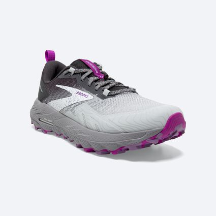 Mudguard and Toe view of Brooks Cascadia 17 for women