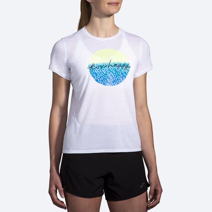 Model (front) view of Brooks Distance Short Sleeve 3.0 for women