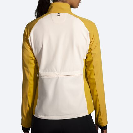 Model (back) view of Brooks Fusion Hybrid Jacket for women