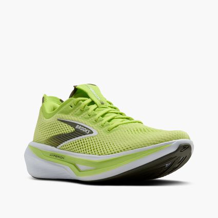 Mudguard and Toe view of Brooks Hyperion 3 for men