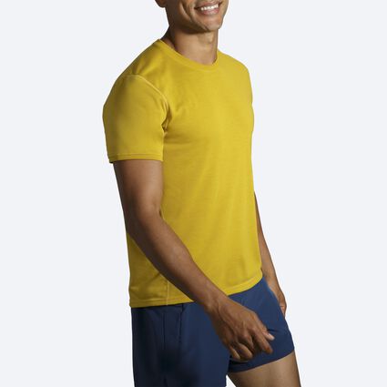 Model angle (relaxed) view of Brooks Distance Short Sleeve for men