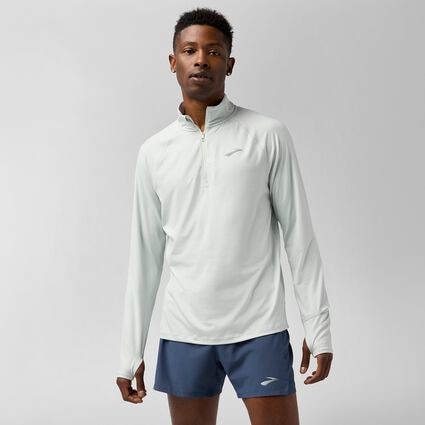 Vista (anteriore) del modello di Brooks Dash 1/4 Zip 3.0 da uomo