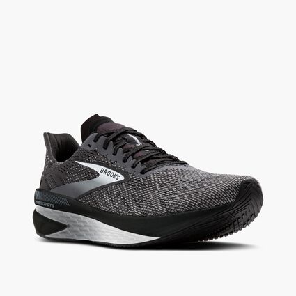 Mudguard and Toe view of Brooks Hyperion GTS 2 for men