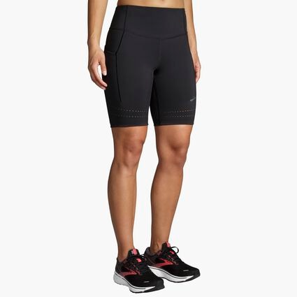 Vue (avant) du modèle de Brooks Method 8" Short Tight pour femmes