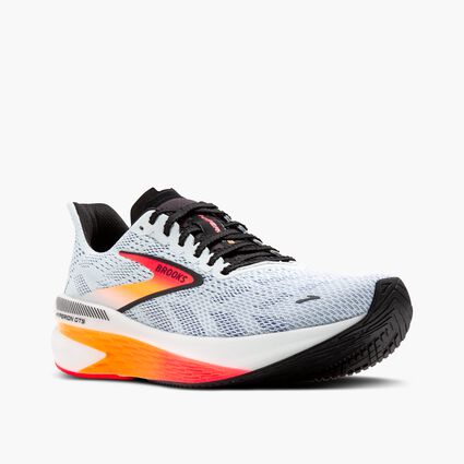 Mudguard and Toe view of Brooks Hyperion GTS 2 for men