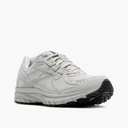 Mudguard and Toe view of Brooks Zeal Walker for men