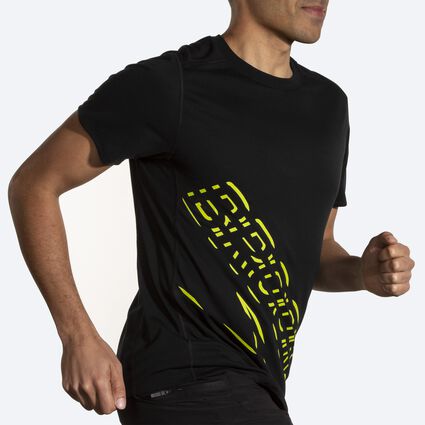Movement angle (treadmill) view of Brooks Distance Short Sleeve 3.0 for men