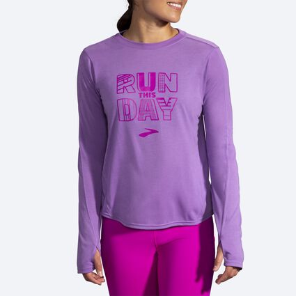 Model angle (relaxed) view of Brooks Distance Graphic Long Sleeve for women