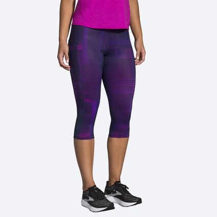 Model angle (relaxed) view of Brooks Method 1/2 Crop Tight for women
